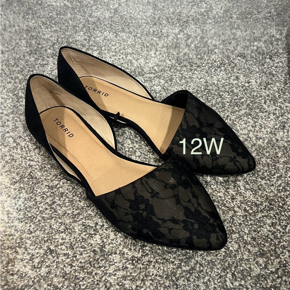 Torrid lace detail flats